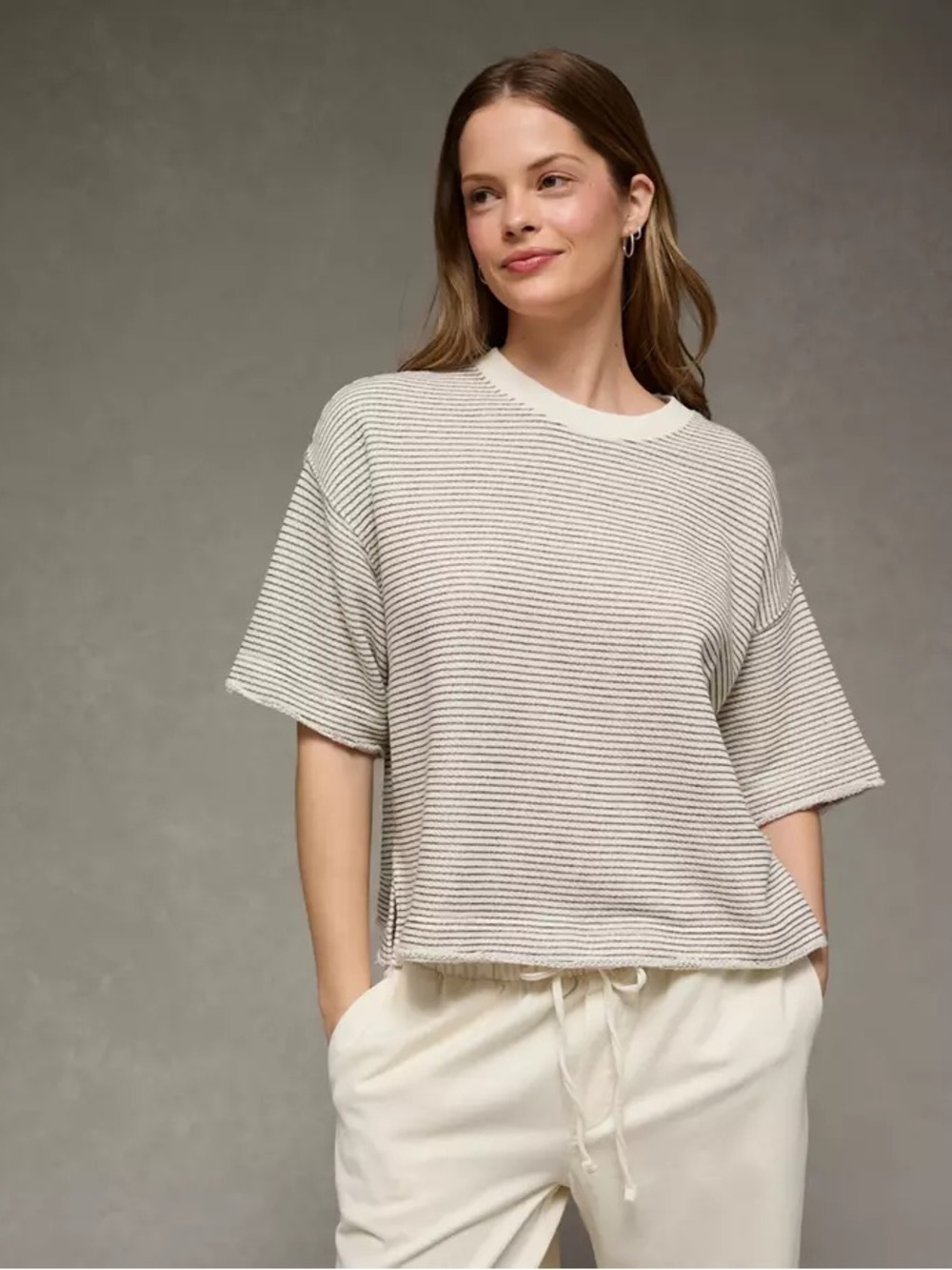 American Eagle Outfitters Straight Sleeve Short Sleeve Sweatshirt